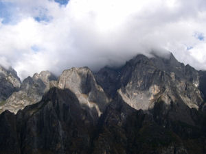 Mountianside, Tiger Leaping Gorge
